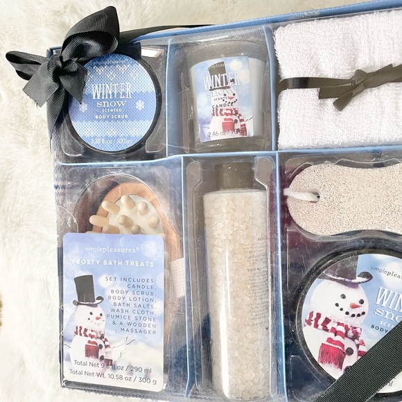 New with tags 7pc Skin Care Gift Set candle, Body scrub lotion Bath salts cloth, - Picture 2 of 4